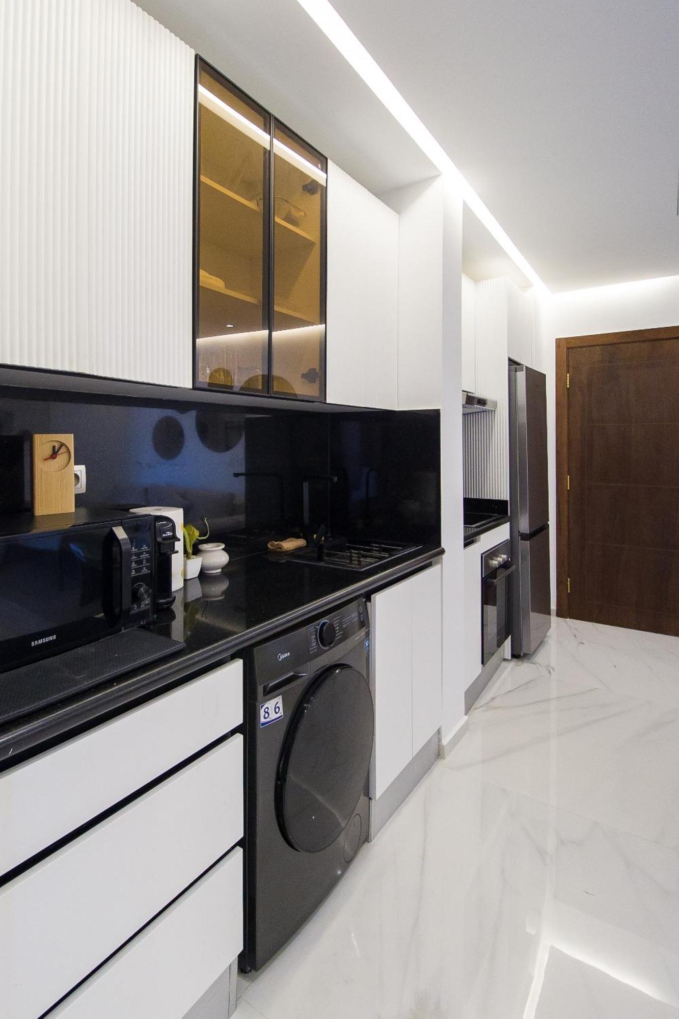 Apartment Luxury Marina Retreat, Walk To The Tangier