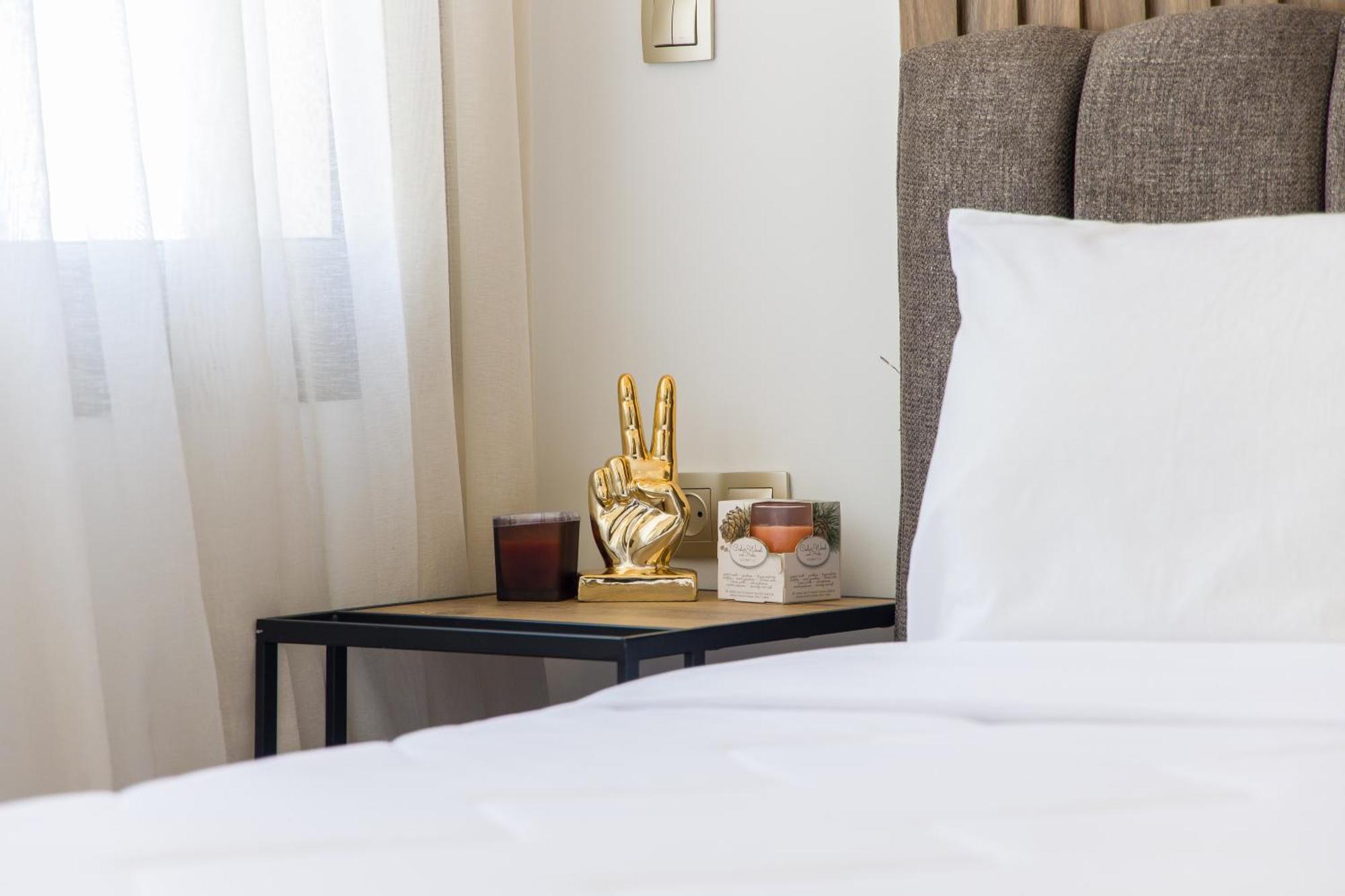 Apartment Luxury Marina Retreat, Walk To The *