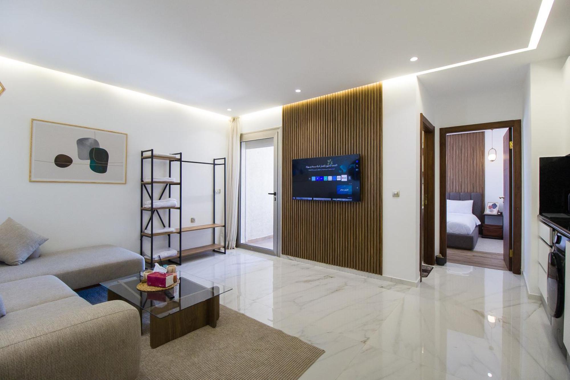 Luxury Marina Retreat, Walk To The Apartment Tangier